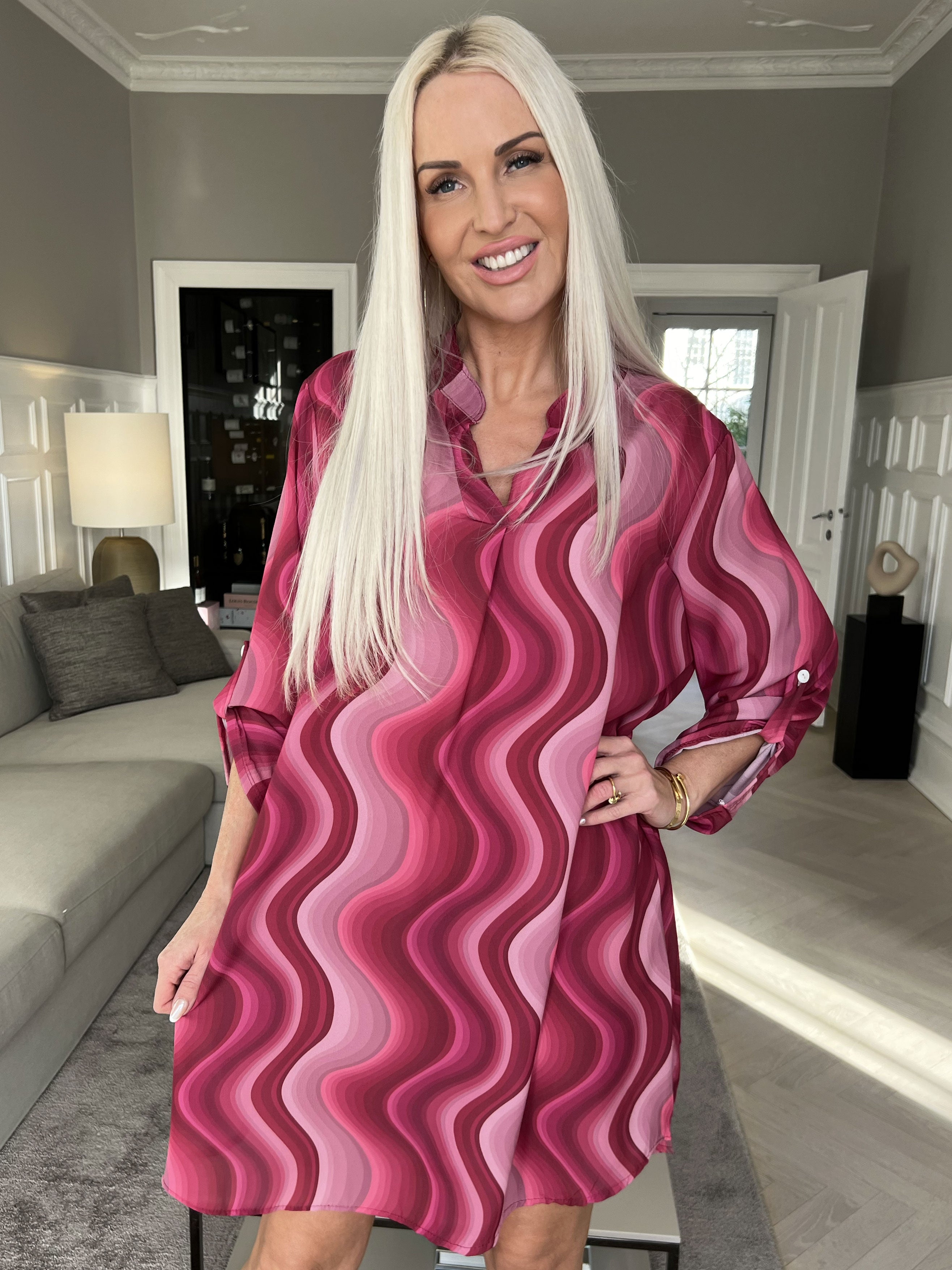 Vanesa Dress Wave - Let og luftig mønstret kjole